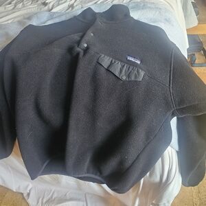 Black Fleece Pullover